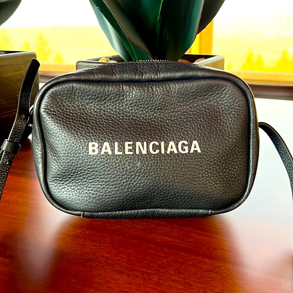 BALENCIAGA CAMERA BAG